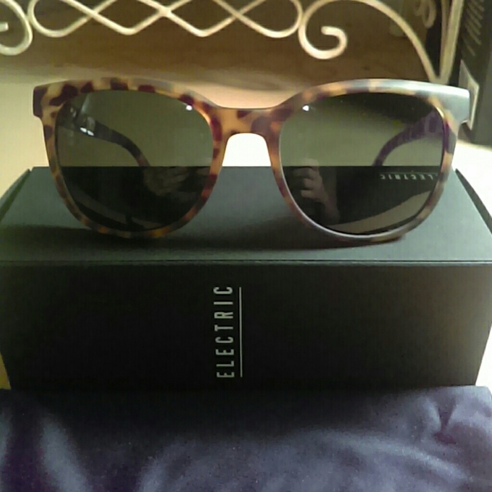 Electric bengal sunglasses tortoise shell